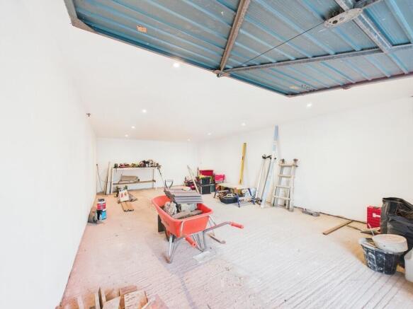 CAM02089G0-PR0427...