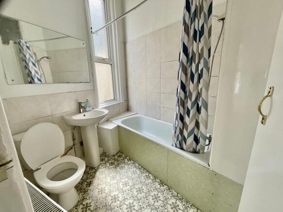 1 bed Flat to rent Image 5