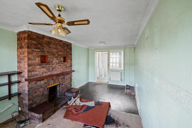 52 Hinkler Road, Southampton, SO19 6FT