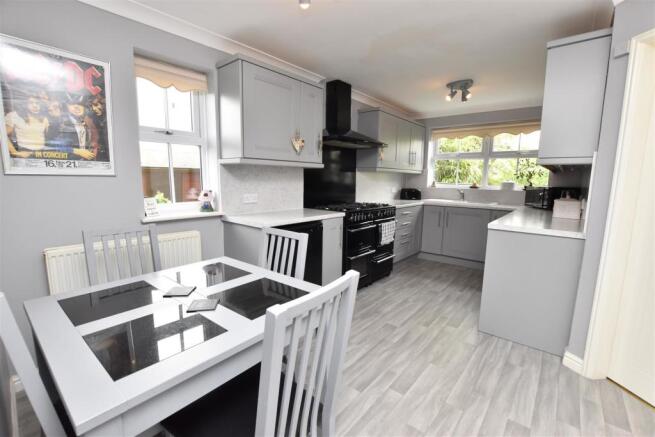 BREAKFAST KITCHEN