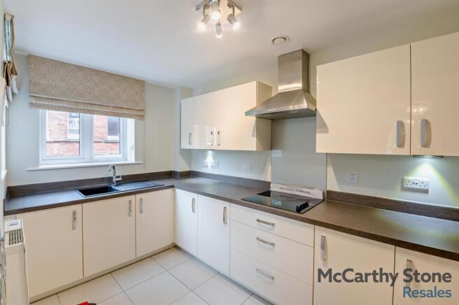 2 bed Apartment for sale Image 9