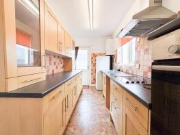 5, Hill Crest, Knowle, Bristol BS4 2UN