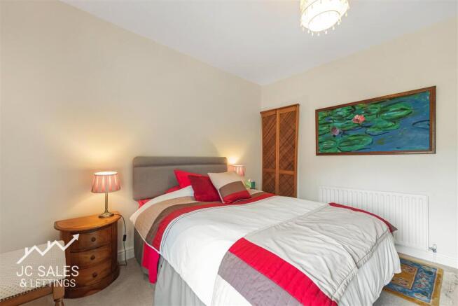 3 bed House for sale Image 7