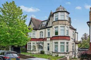 2 Park Lodge, Ulleswater Road, London N14 7BS