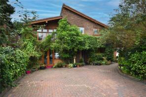 26, Green Pastures, Heaton Mersey, Stockport SK4 3RA