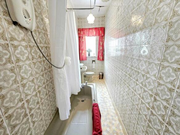 2 bed Flat for sale Image 11