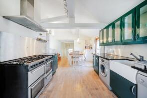 65a, Mervan Road, London SW2 1DR