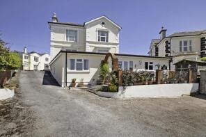 Garden Flat, Sarnia, Landscore Road, Teignmouth TQ14 9JL