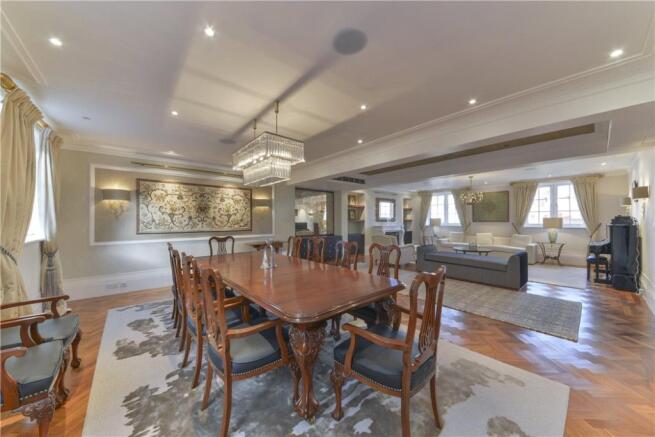 Dining Room W8