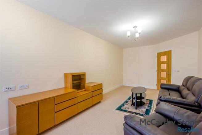 8691237-interior05.jpg
