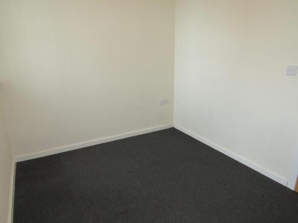 1 bed Flat to rent Image 4