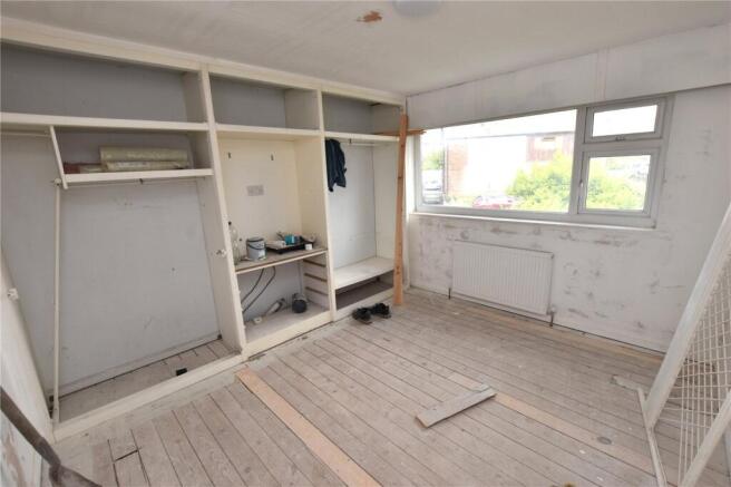 5 bed Semi-Detached for sale Image 6