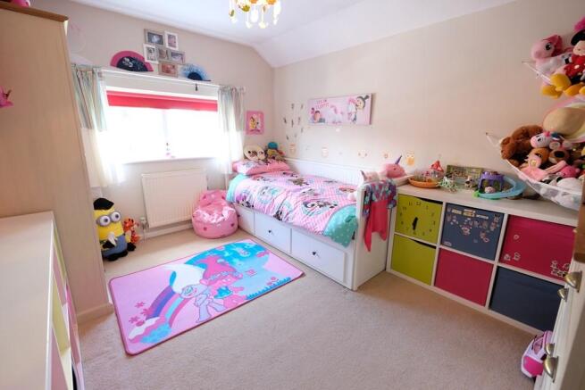 BEDROOM 2