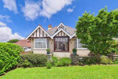 Sought-after Upper Clevedon hillside setting