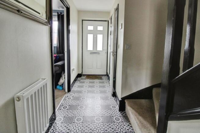 4 bed Semi-Detached for sale Image 6