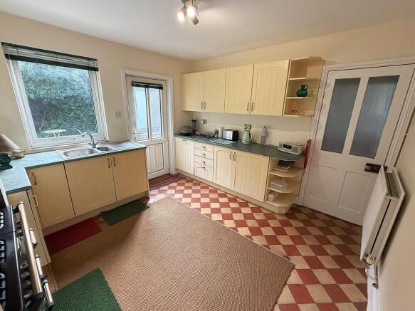 KITCHEN 2