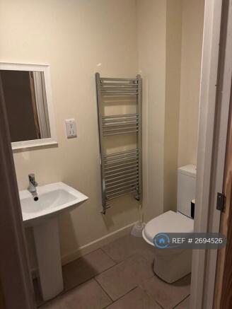 Bathroom Room 1