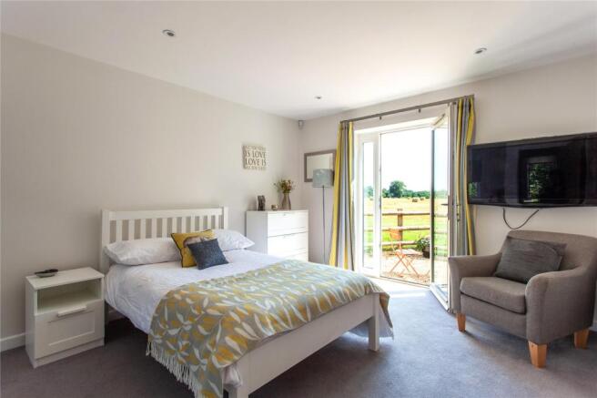 Family Room/Bed 5