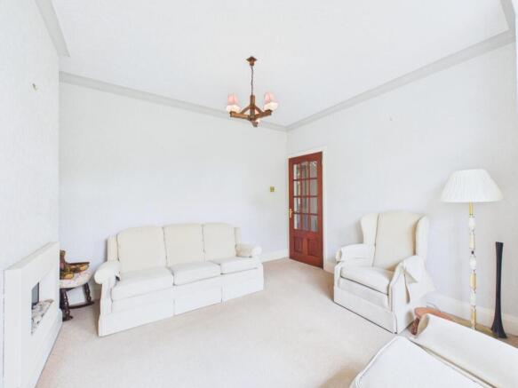 4 bed Semi-Detached for sale Image 6