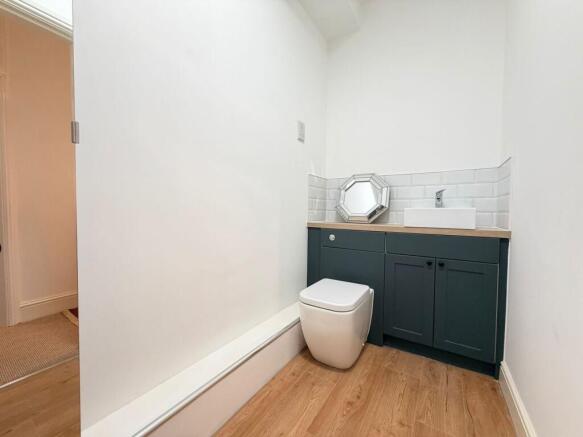 5 bed Terraced for sale Image 11