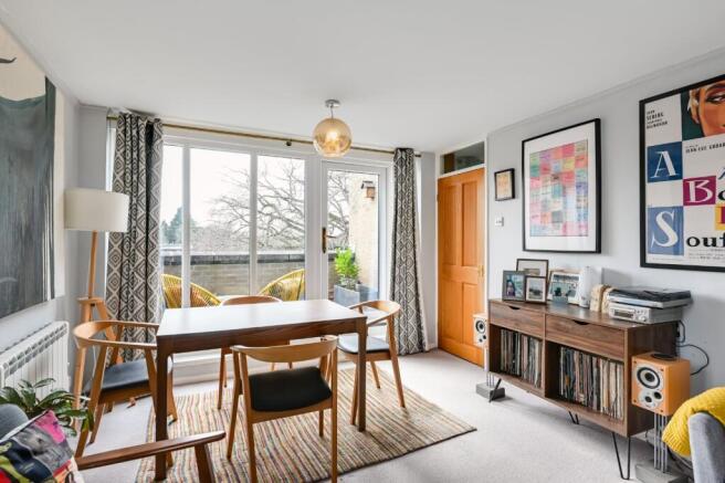 2 bed Apartment for sale Image 5