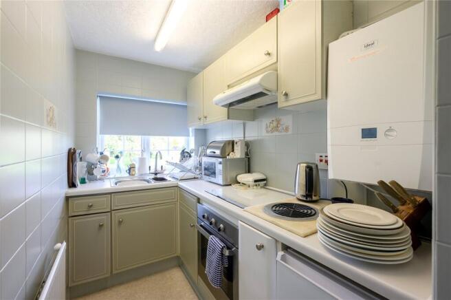 5 bed Detached for sale Image 9