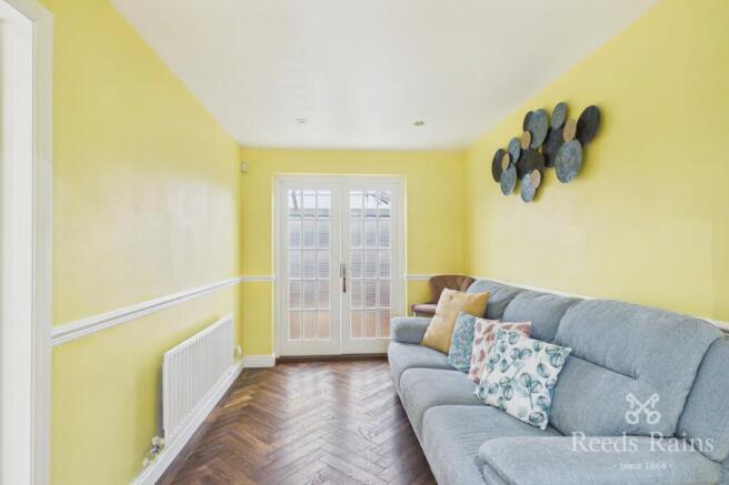 Beresford Close, Danesmoor, Chesterfield, Derbyshire, S45 photo 4