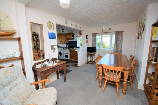 Dining Room.jpg