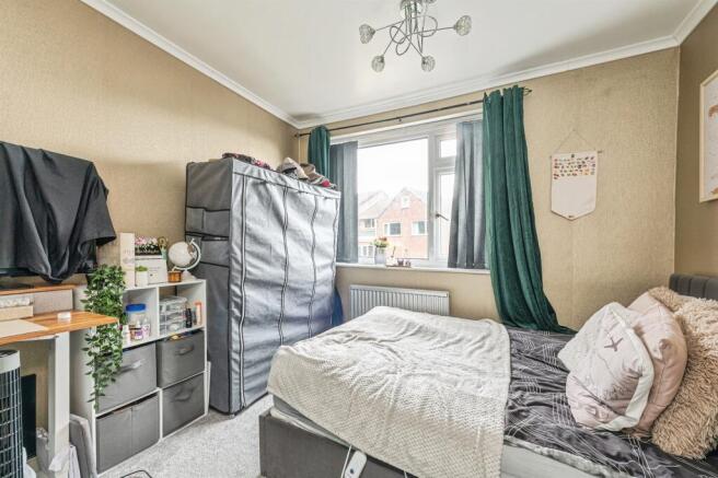 Bower Lane, Dewsbury photo 4