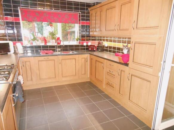 KITCHEN: