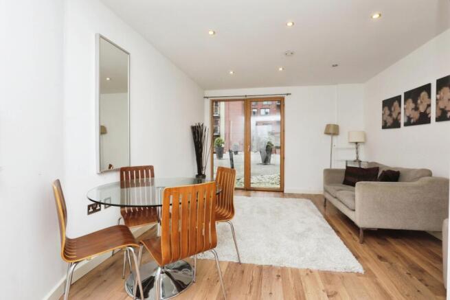 1 bed Flat for sale Image 6