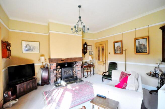 Living Room.jpg