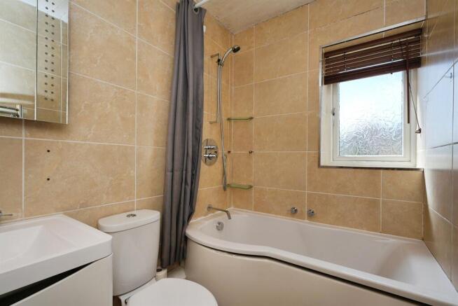 2 bed Semi-Detached for sale Image 12