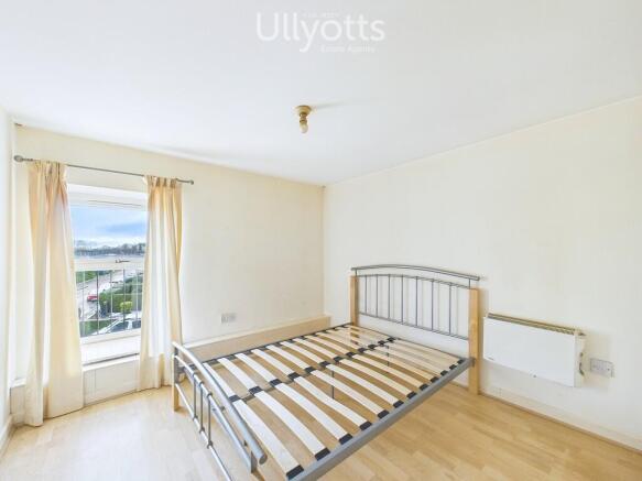 1 bed Flat for sale Image 4