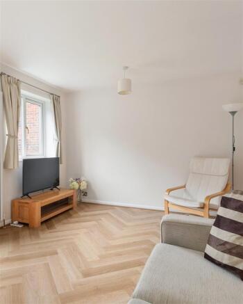 3 bed Semi-Detached for sale Image 12