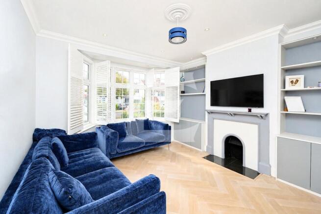 Sefton Avenue, Mill Hill, London, NW7 photo 2