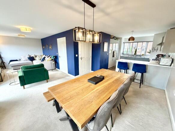 3 bed Detached for sale Image 9