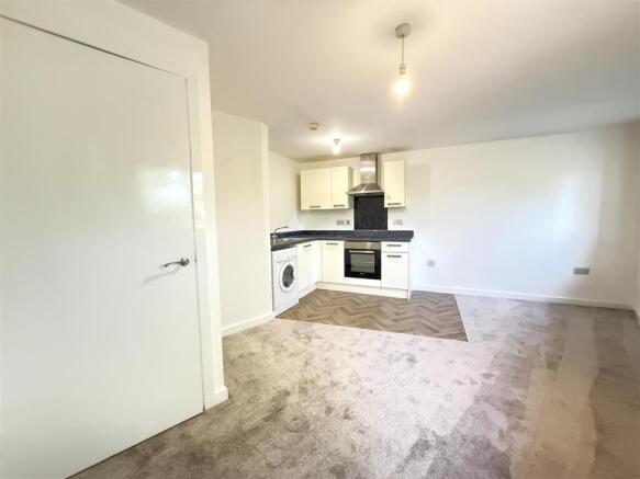 Hamnett Court, Warrington photo 3