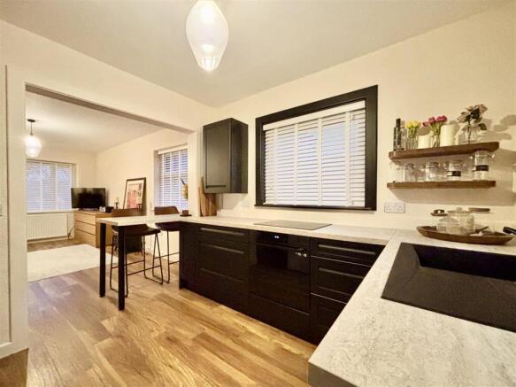 2 bed Detached Bungalow for sale Image 6