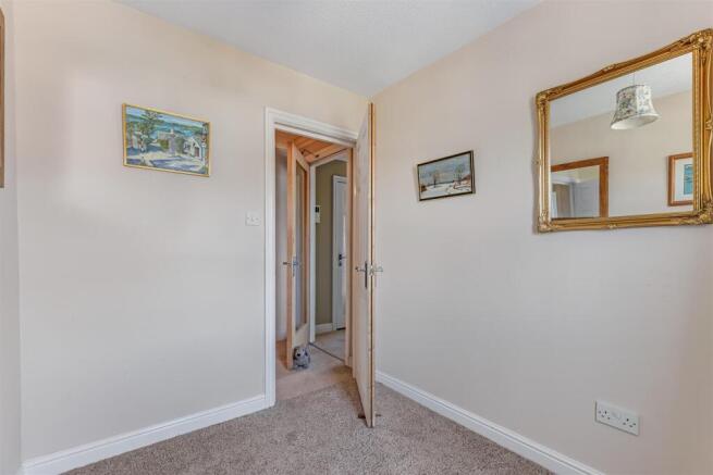 2 bed Apartment for sale Image 10
