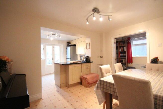 Kitchen/Breakfast Ro