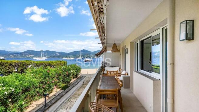 Prestigious Waterfront Apartment