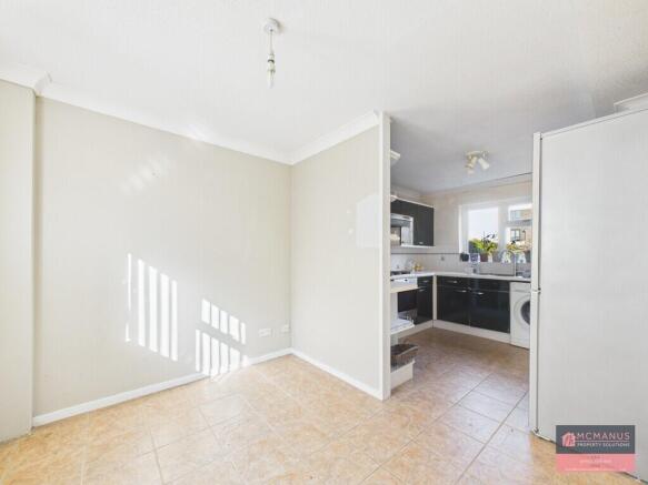 Blenheim Way, Stevenage photo 4