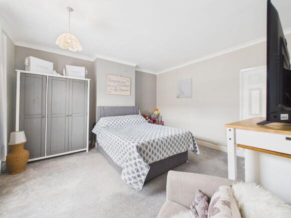 3 bed Terraced for sale Image 11