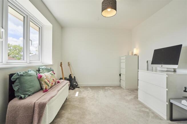 Bedroom3-002.jpg