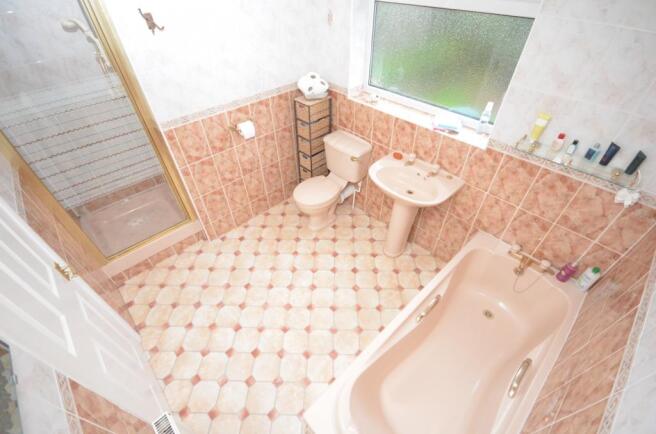 Family Bathroom/WC