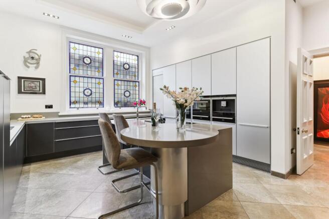 9 bed Character Property for sale Image 12
