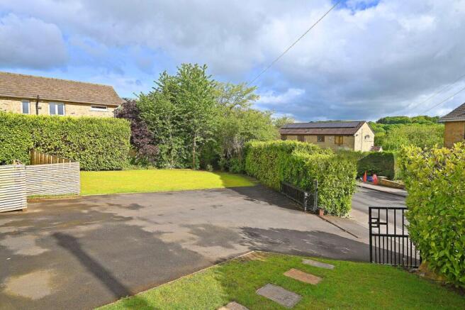 4 bed Detached for sale Image 10