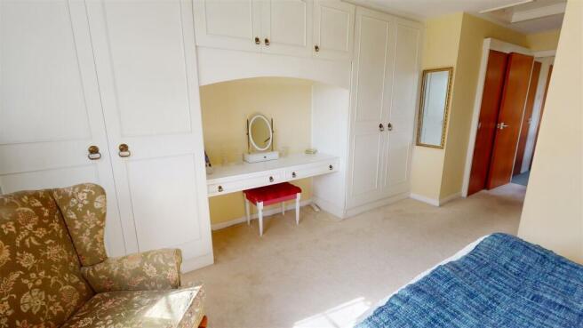 2-Manor-House-Close-