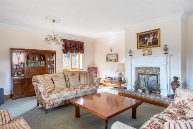 Grove Shaw, Kingswood photo 4
